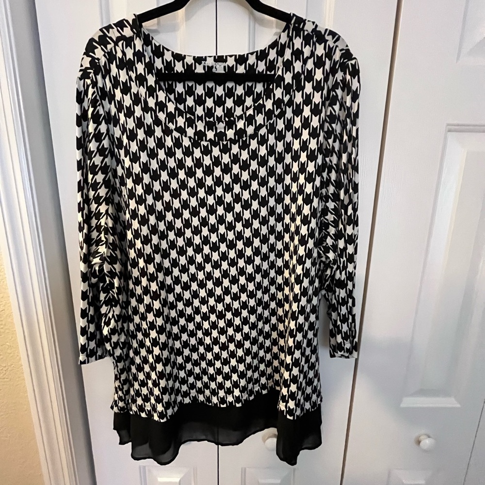 Chic Black and White Women's Top